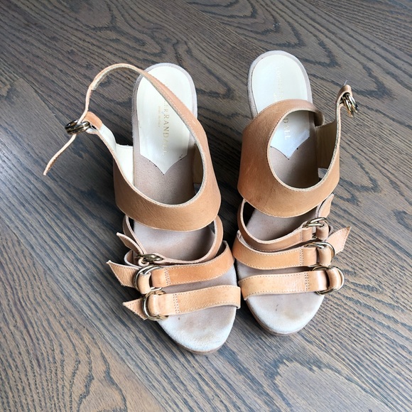 Loeflfler Randall tan leather straps wood heels 9b - Picture 3 of 5
